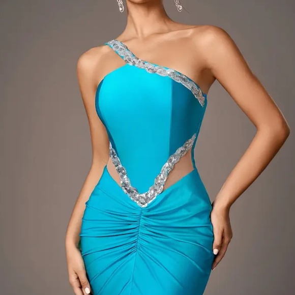 Elegant Turquoise One-Shoulder Evening Dress New ✨ - Picture 4 of 7